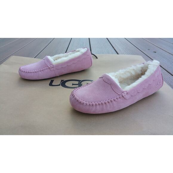 NIB Authentic UGG Dakota Pink Suede Shearling Moccasin Slippers Size 6 - Picture 6 of 10